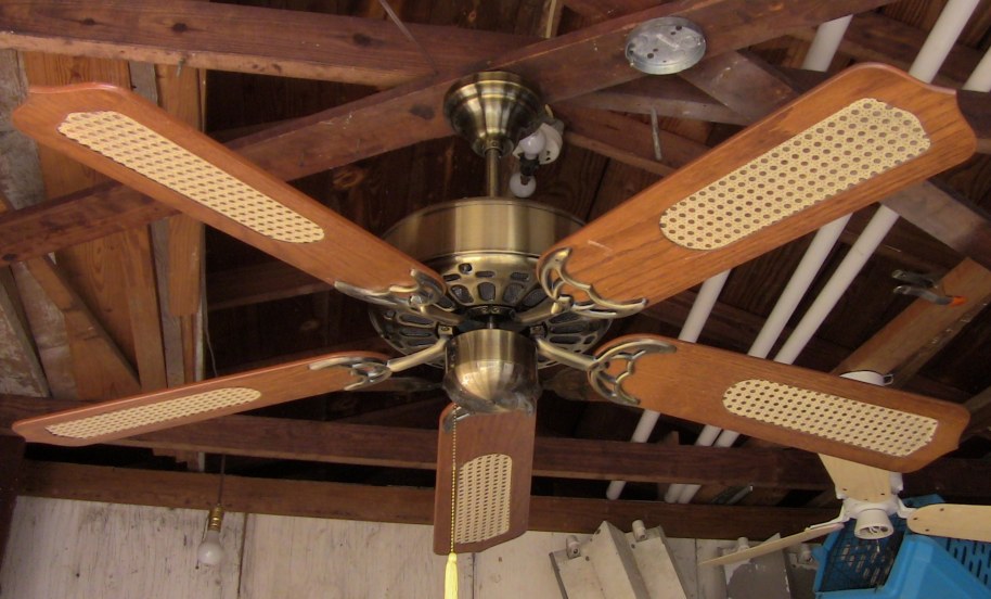 Caribbean Electric Ceiling Fan Model C-528SRL