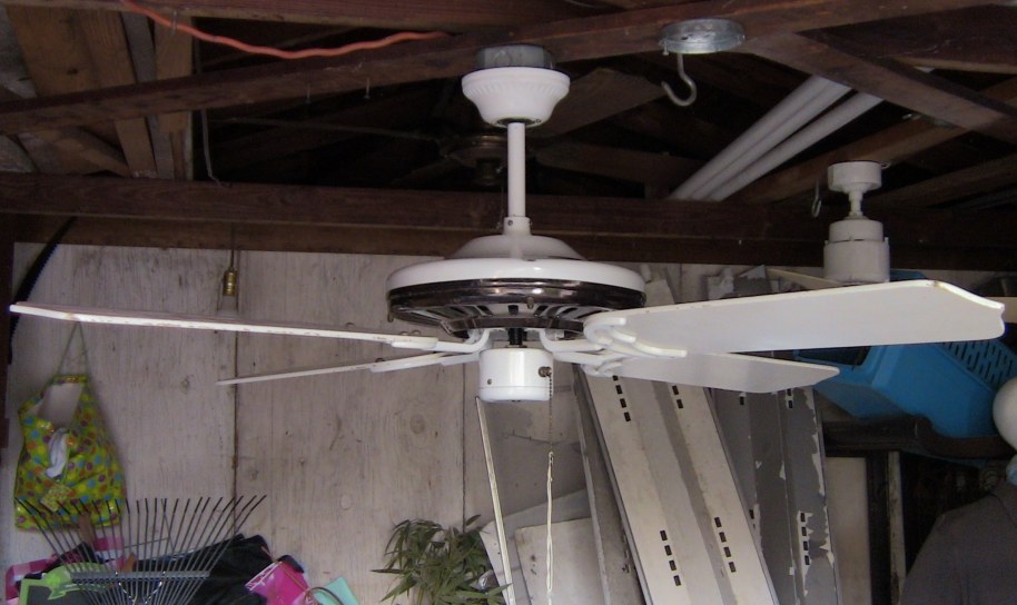 TAT Ceiling Fan Model BDF52C-WC Information